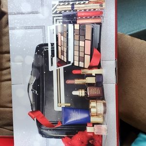 Estee Lauder makeup set
